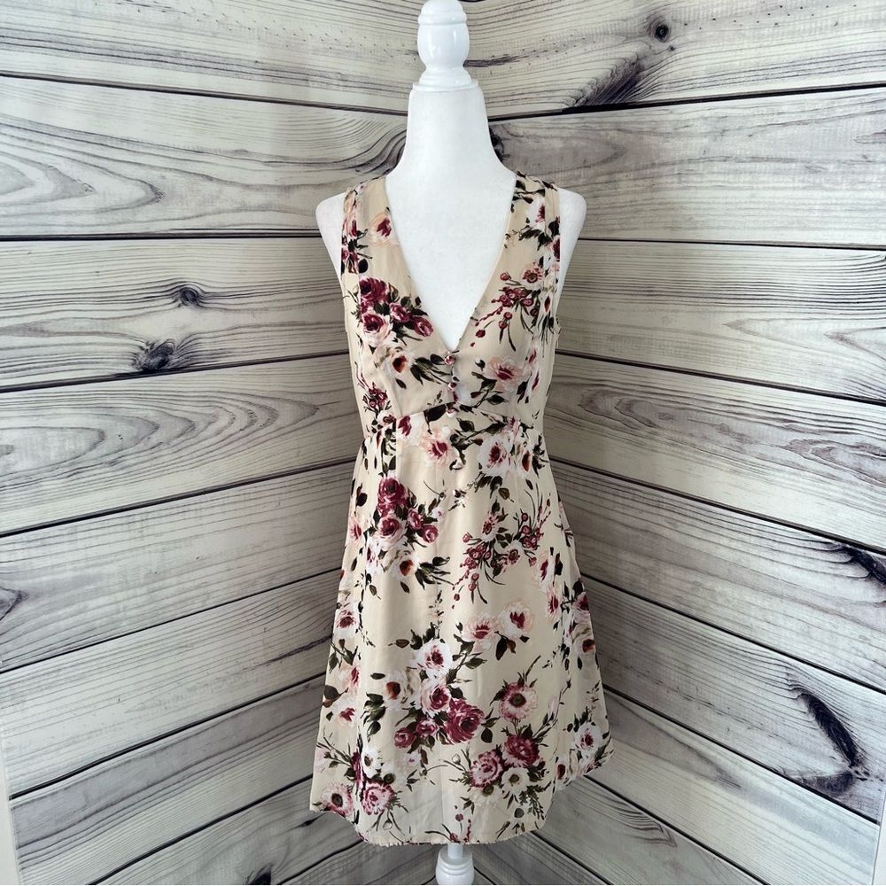 Lulus Cream Floral Deep V Sleeveless Skater Dress Size XS